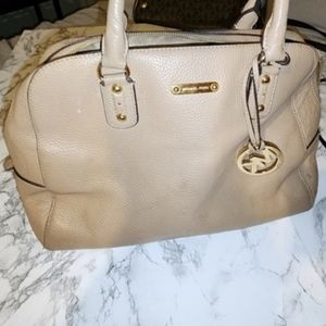 Michael kors tan leather bag